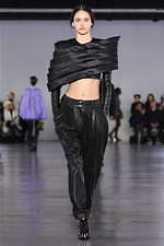 バルマン 2019-20年秋冬コレクション - 意表を突くアイデアが新しい美を運ぶ｜写真72