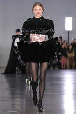 バルマン 2019-20年秋冬コレクション - 意表を突くアイデアが新しい美を運ぶ｜写真79