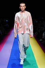 ティート トウキョウ 2019秋冬コレクション - “音”が集まる穏やかな夜、虹の上の物語｜写真5