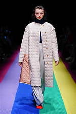 ティート トウキョウ 2019秋冬コレクション - “音”が集まる穏やかな夜、虹の上の物語｜写真29