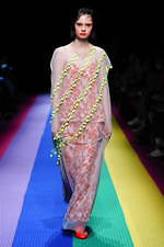 ティート トウキョウ 2019秋冬コレクション - “音”が集まる穏やかな夜、虹の上の物語｜写真31