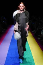 ティート トウキョウ 2019秋冬コレクション - “音”が集まる穏やかな夜、虹の上の物語｜写真35