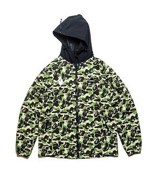 ソフ×ア ベイシング エイプ初コラボ「F.C.R.BAPE」