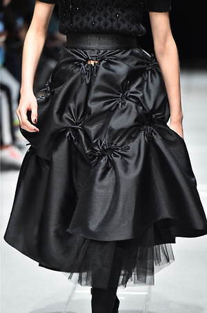 シュシュ/トング 2019年秋冬コレクション - 愛と憎悪のファンタジー｜写真5