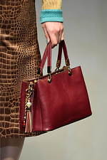 ユキ トリヰ インターナショナル 2019年秋冬コレクション - “洗練”を忘れない女性たちの日常｜写真11