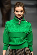 ユキ トリヰ インターナショナル 2019年秋冬コレクション - “洗練”を忘れない女性たちの日常｜写真22