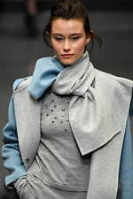 ユキ トリヰ インターナショナル 2019年秋冬コレクション - “洗練”を忘れない女性たちの日常｜写真32