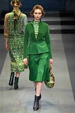 ユキ トリヰ インターナショナル 2019年秋冬コレクション - “洗練”を忘れない女性たちの日常｜写真45