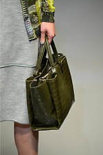 ユキ トリヰ インターナショナル 2019年秋冬コレクション - “洗練”を忘れない女性たちの日常｜写真50