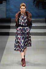 ユキ トリヰ インターナショナル 2019年秋冬コレクション - “洗練”を忘れない女性たちの日常｜写真58