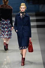 ユキ トリヰ インターナショナル 2019年秋冬コレクション - “洗練”を忘れない女性たちの日常｜写真59