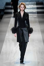 ユキ トリヰ インターナショナル 2019年秋冬コレクション - “洗練”を忘れない女性たちの日常｜写真68