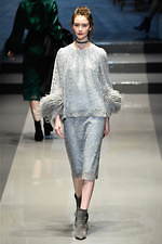 ユキ トリヰ インターナショナル 2019年秋冬コレクション - “洗練”を忘れない女性たちの日常｜写真70