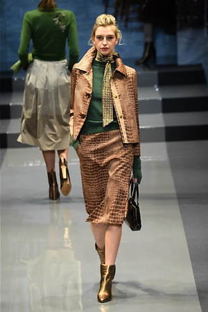ユキ トリヰ インターナショナル 2019年秋冬コレクション - “洗練”を忘れない女性たちの日常｜写真8