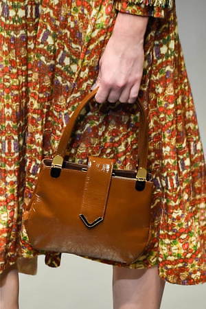 ユキ トリヰ インターナショナル 2019年秋冬コレクション - “洗練”を忘れない女性たちの日常｜写真43