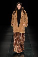 タエ アシダ 2019-20年秋冬コレクション - 多様性への順応を楽しむ｜写真27