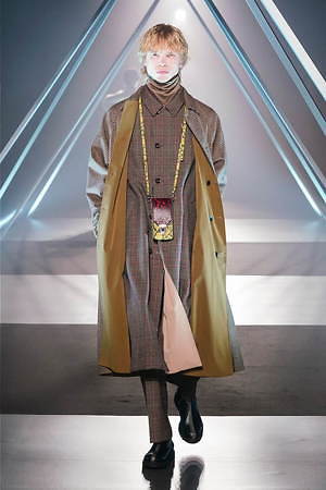 HARE 2019年秋冬コレクション - 表裏の曖昧さが生んだ美しさと自由｜写真4