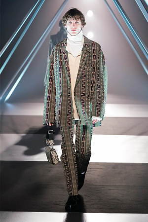 HARE 2019年秋冬コレクション - 表裏の曖昧さが生んだ美しさと自由｜写真10