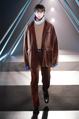 HARE 2019年秋冬コレクション - 表裏の曖昧さが生んだ美しさと自由｜写真17