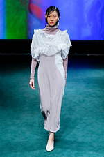 アカリミヤヅ 2019秋冬コレクション、無垢な少女が傷つきながら見つけた答えとは？｜写真18