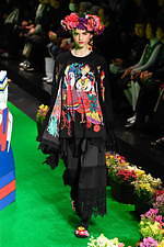 トクコ・プルミエヴォル 2019-20年秋冬コレクション - 四季を喜ぶ、おとぎの国の民族｜写真18