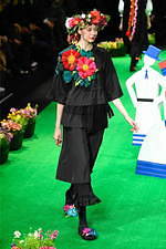 トクコ・プルミエヴォル 2019-20年秋冬コレクション - 四季を喜ぶ、おとぎの国の民族｜写真24