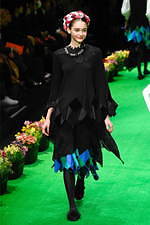 トクコ・プルミエヴォル 2019-20年秋冬コレクション - 四季を喜ぶ、おとぎの国の民族｜写真30