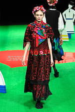 トクコ・プルミエヴォル 2019-20年秋冬コレクション - 四季を喜ぶ、おとぎの国の民族｜写真31