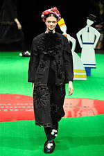 トクコ・プルミエヴォル 2019-20年秋冬コレクション - 四季を喜ぶ、おとぎの国の民族｜写真45