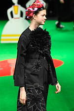 トクコ・プルミエヴォル 2019-20年秋冬コレクション - 四季を喜ぶ、おとぎの国の民族｜写真46