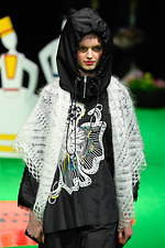 トクコ・プルミエヴォル 2019-20年秋冬コレクション - 四季を喜ぶ、おとぎの国の民族｜写真49