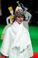 トクコ・プルミエヴォル 2019-20年秋冬コレクション - 四季を喜ぶ、おとぎの国の民族｜写真53