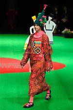 トクコ・プルミエヴォル 2019-20年秋冬コレクション - 四季を喜ぶ、おとぎの国の民族｜写真63