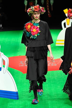 トクコ・プルミエヴォル 2019-20年秋冬コレクション - 四季を喜ぶ、おとぎの国の民族｜写真19