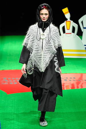 トクコ・プルミエヴォル 2019-20年秋冬コレクション - 四季を喜ぶ、おとぎの国の民族｜写真50