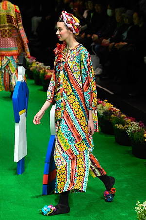 トクコ・プルミエヴォル 2019-20年秋冬コレクション - 四季を喜ぶ、おとぎの国の民族｜写真61