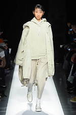 アーネイ 2019-20年秋冬コレクション - こだわりを細部に宿したリアルクローズ｜写真15