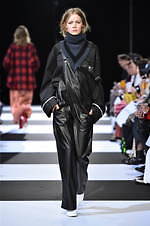 チノ 2019-20年秋冬コレクション、大人も楽しめる“エレガント”なグランジスタイル｜写真3