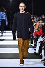 チノ 2019-20年秋冬コレクション、大人も楽しめる“エレガント”なグランジスタイル｜写真14