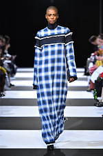 チノ 2019-20年秋冬コレクション、大人も楽しめる“エレガント”なグランジスタイル｜写真19