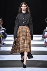 チノ 2019-20年秋冬コレクション、大人も楽しめる“エレガント”なグランジスタイル｜写真21