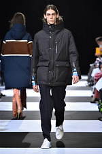 チノ 2019-20年秋冬コレクション、大人も楽しめる“エレガント”なグランジスタイル｜写真33