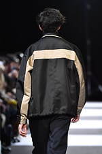 チノ 2019-20年秋冬コレクション、大人も楽しめる“エレガント”なグランジスタイル｜写真41