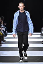 チノ 2019-20年秋冬コレクション、大人も楽しめる“エレガント”なグランジスタイル｜写真44