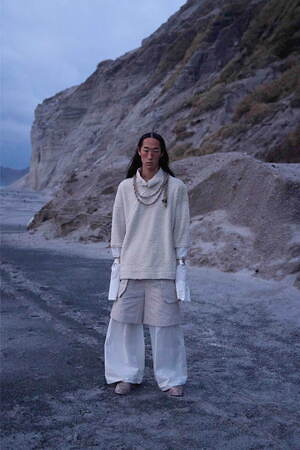 ヘオース(HEōS) 2025-26年秋冬メンズコレクション  - 写真1