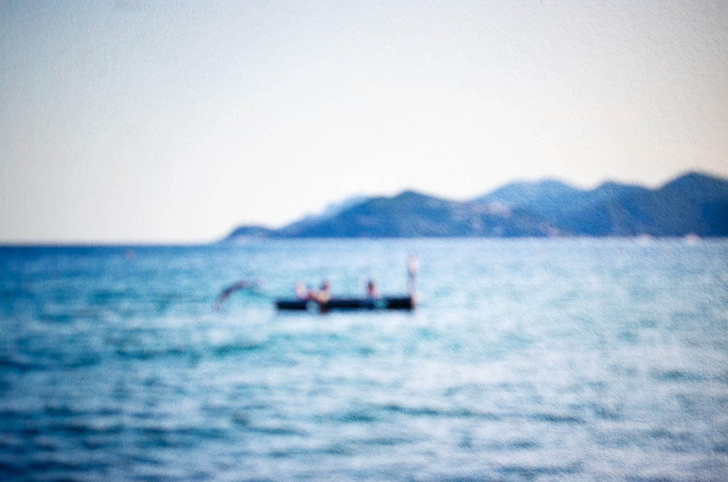 シャネルの新フレグランス、ガブリエルが愛した“地中海のリゾート地”へと誘うフローラルノート|写真4