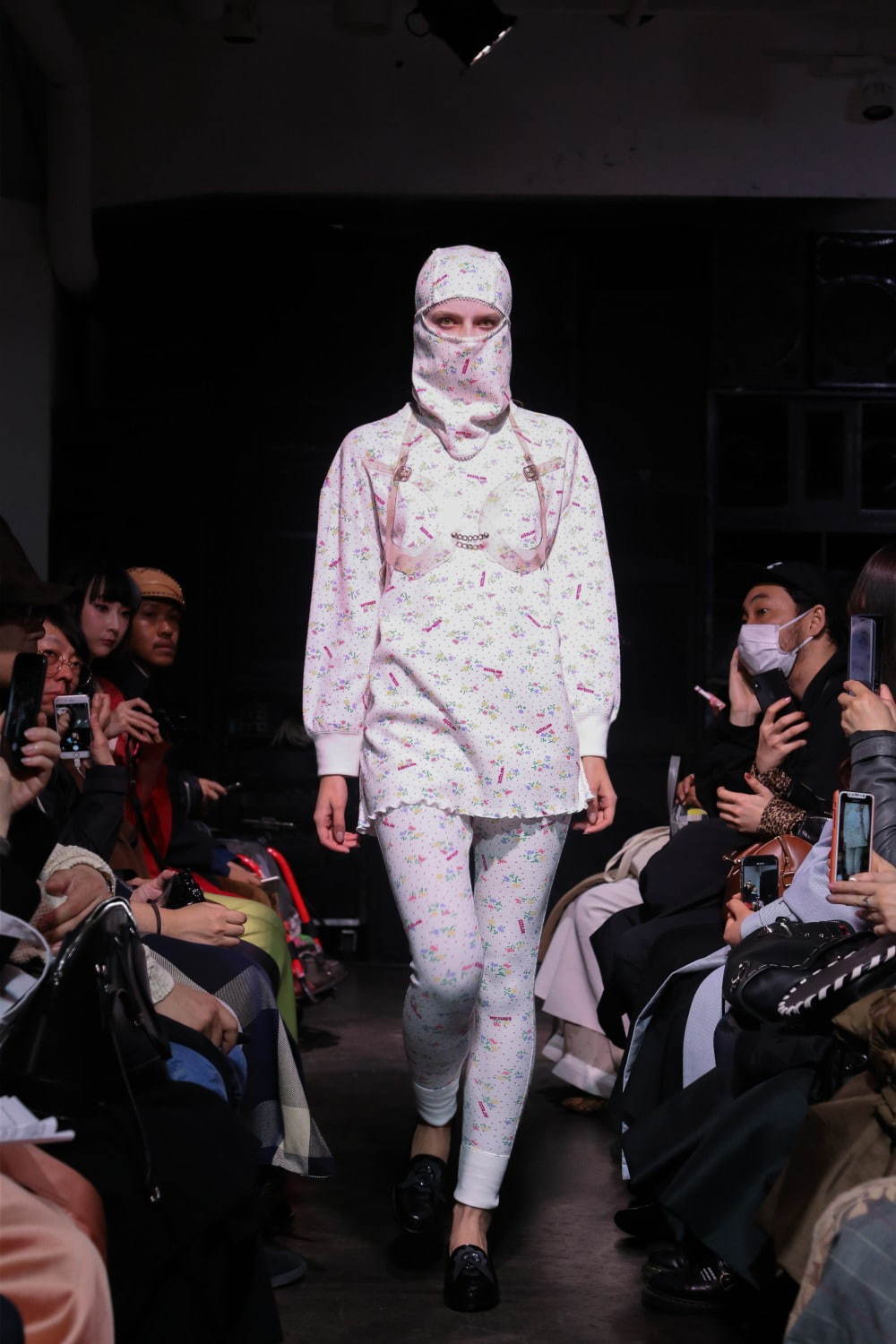 シーロン 2019-20年秋冬コレクション - 影を帯びたロマンティック｜写真17