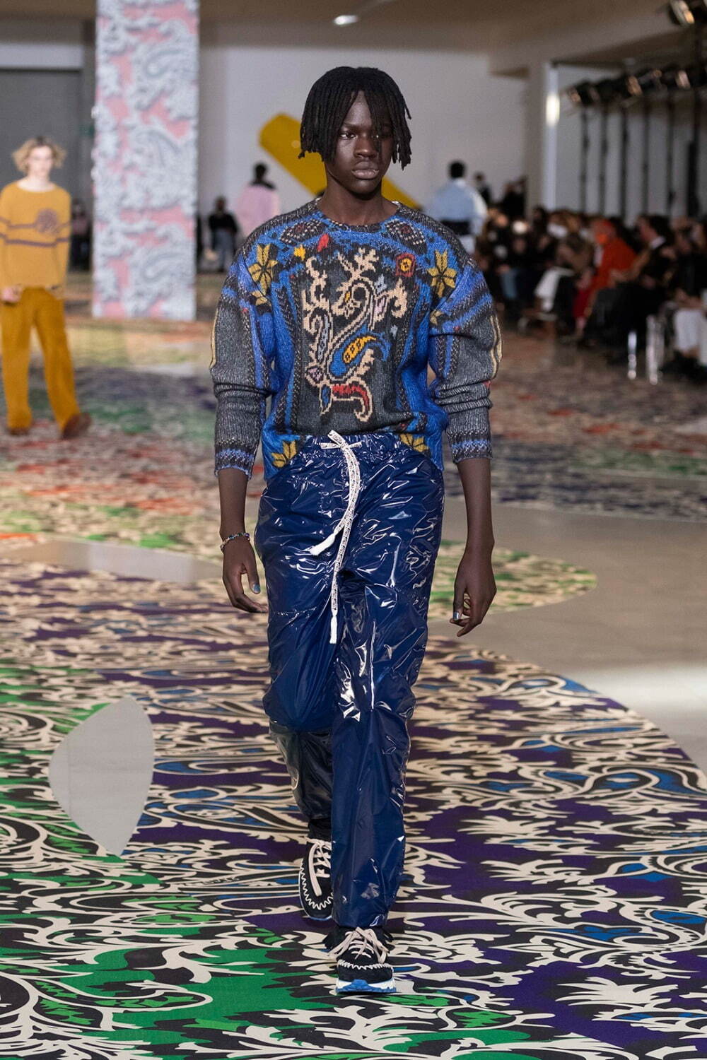 エトロ(ETRO) 2022-23年秋冬メンズコレクション - ファッションプレス