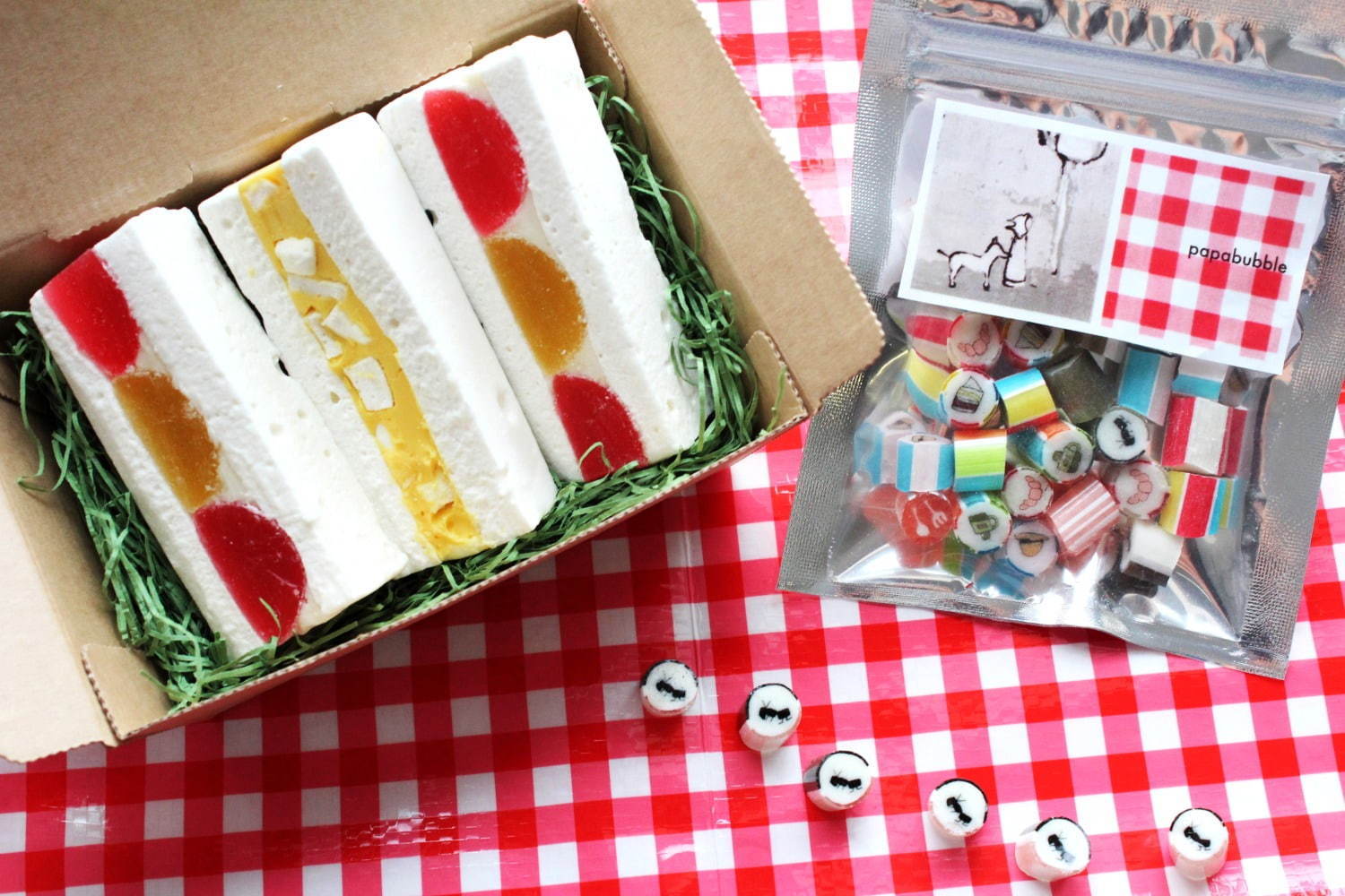 パパブブレの スイーツ弁当 グミやチョコで作るフルーツ たまごサンド ピクニック柄キャンディも ファッションプレス