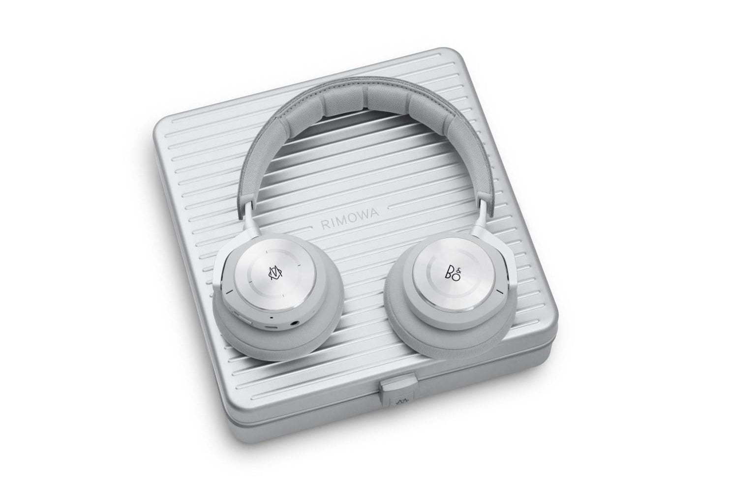 リモワ「バング & オルフセン」